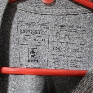 Patagonia Men's Gray Long Sleeve T-shirt